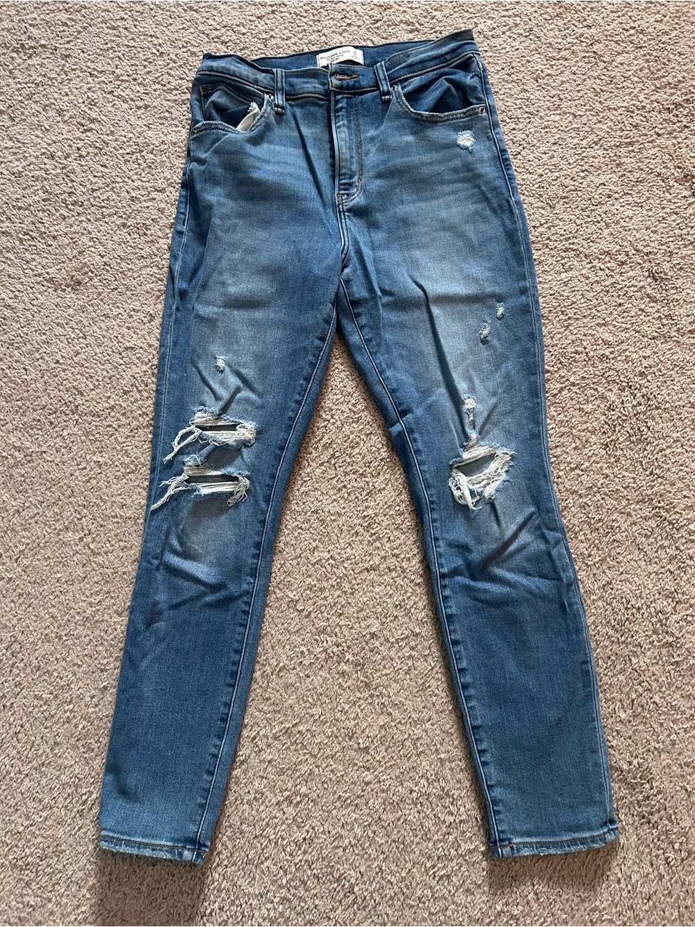 Abercrombie Distressed Women’s The High Rise Skinny Jeans - 28/6s
